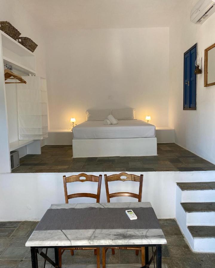 Iliopetra Studios Chrisi Akti (Paros) Exterior foto
