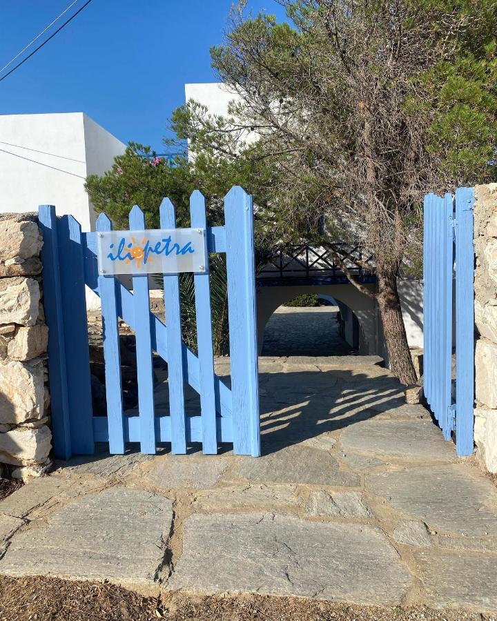 Iliopetra Studios Chrisi Akti (Paros) Exterior foto