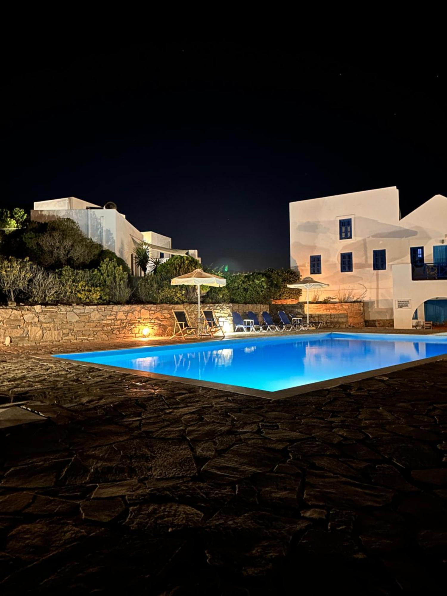 Iliopetra Studios Chrisi Akti (Paros) Exterior foto